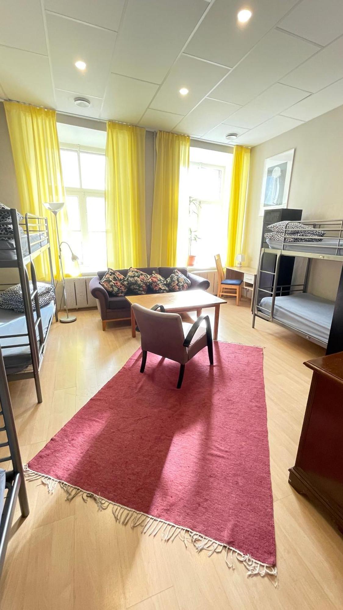 Reval Hostel Екстер'єр фото